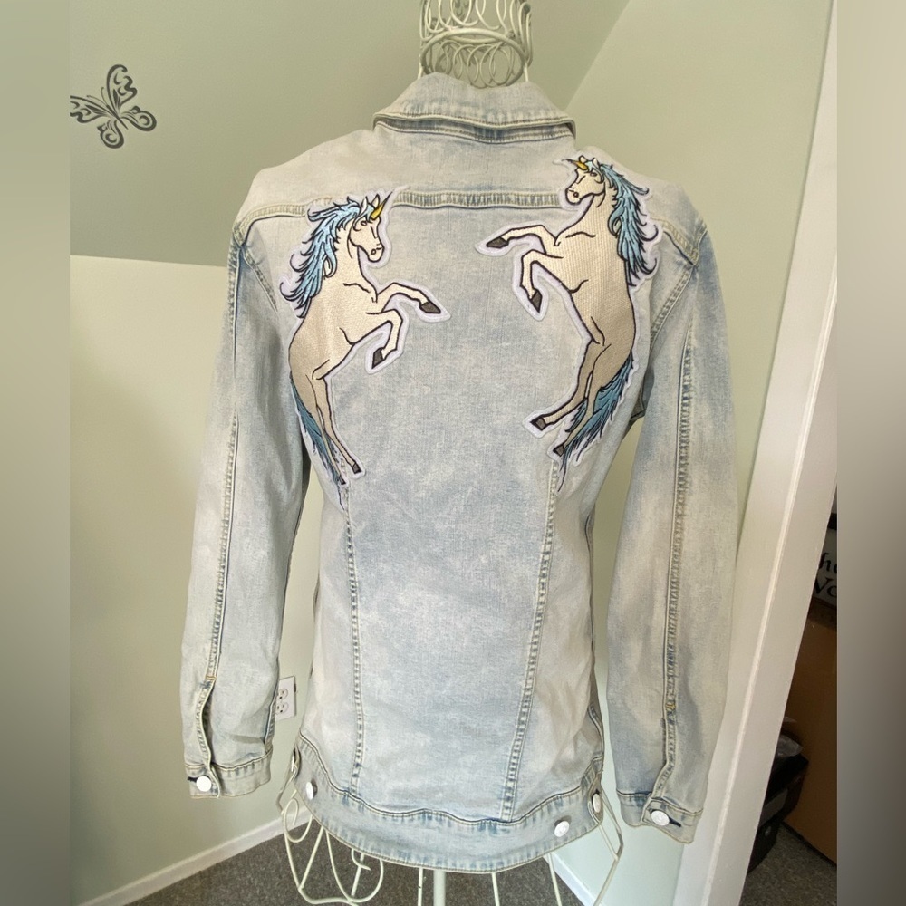 LULAROE Lightwash Blue Denim Jean Jackets with Unicorns Patches, size medium